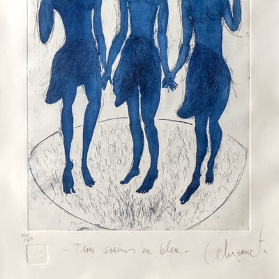 Trois soeurs en bleu